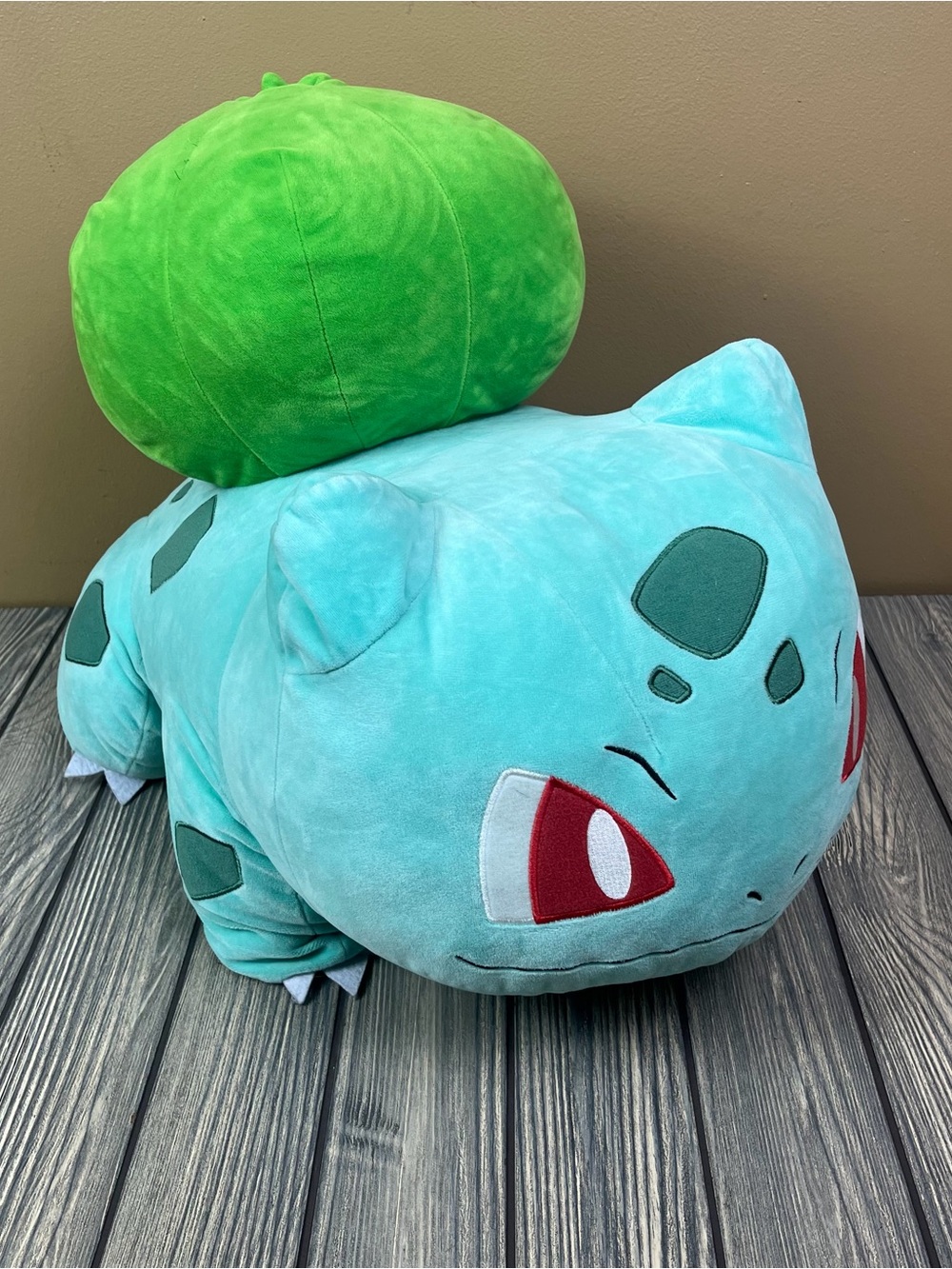 Pokemon Bulbasaur Giant Plush Jazwares